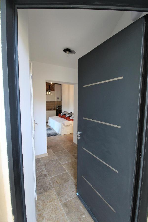 Les Bastidons De L'Isle - Le Saumane - 3 Etoiles Apartment Exterior photo